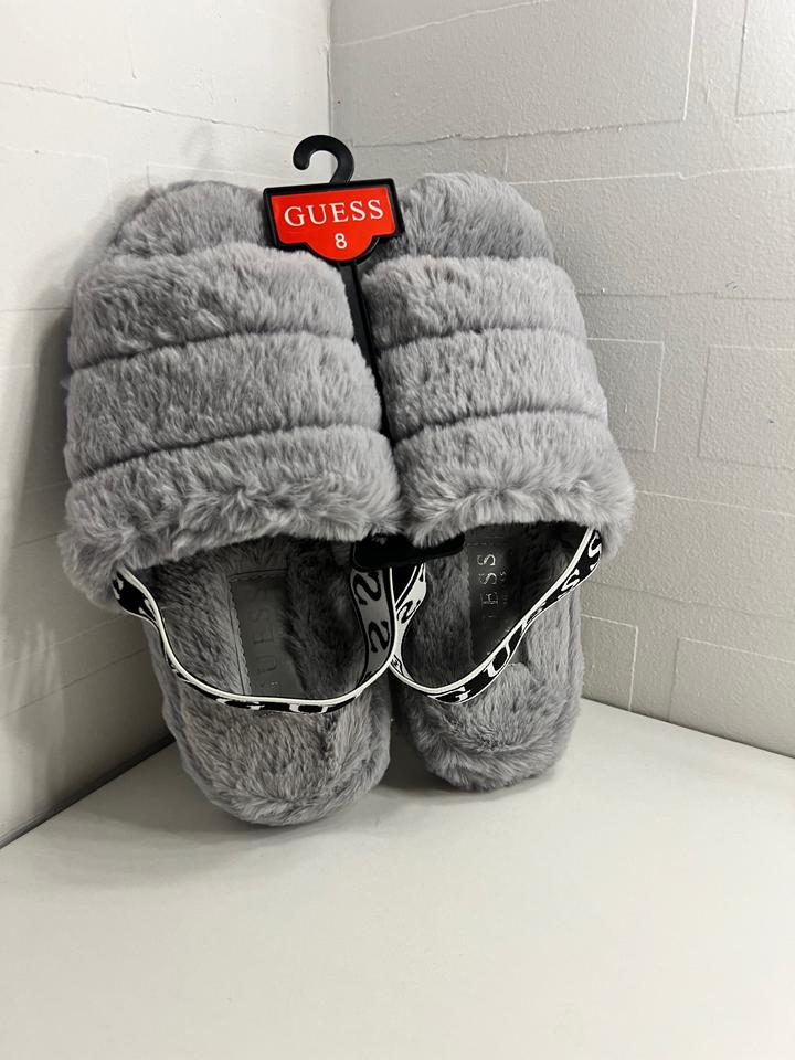 тапочки Guess