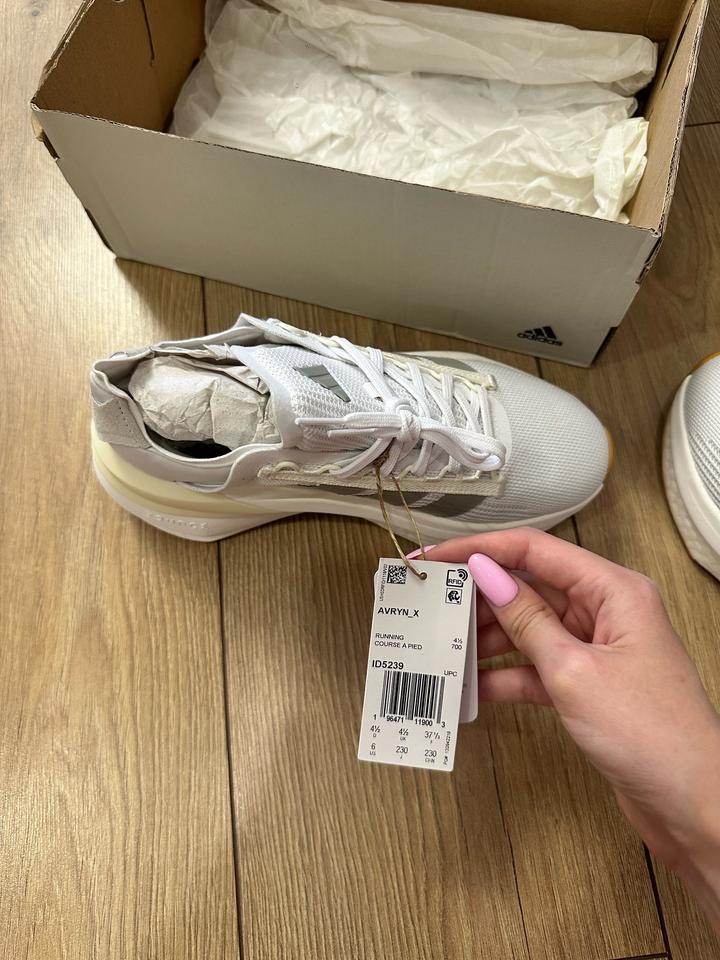 Кроссовки Adidas