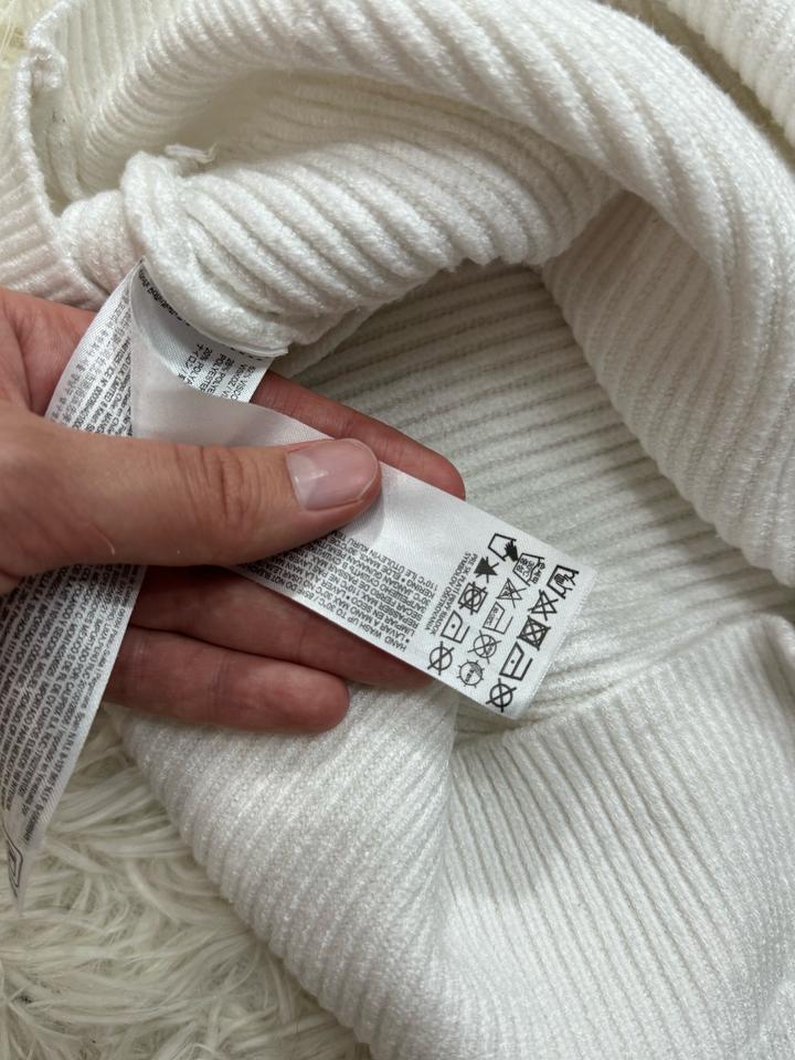 Свитер белый Zara