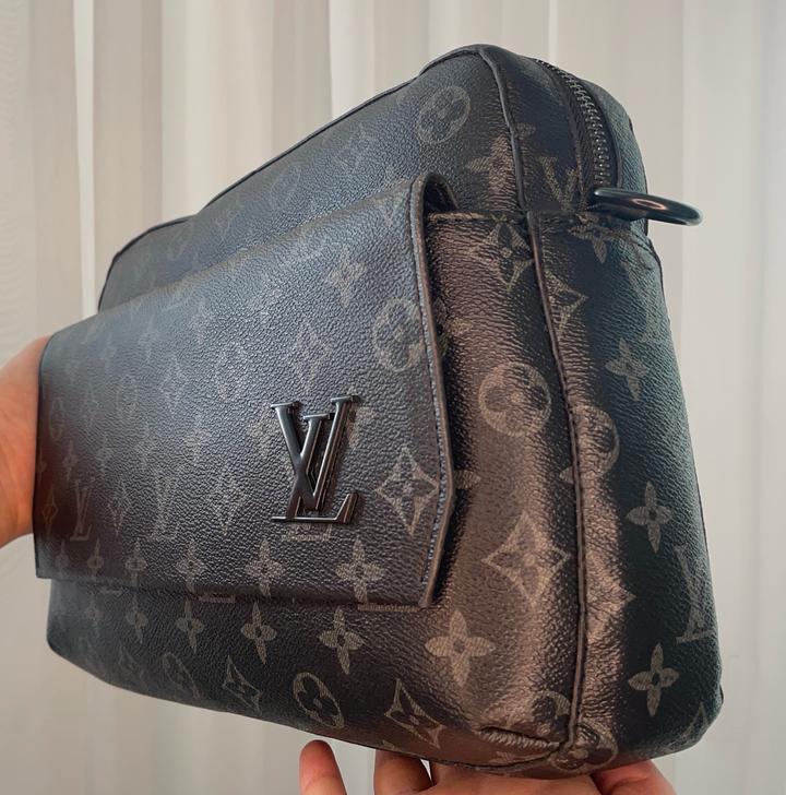 Барсетка LV