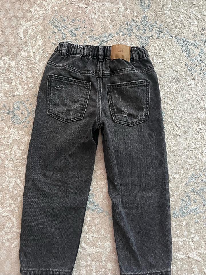 Джинсы Zara