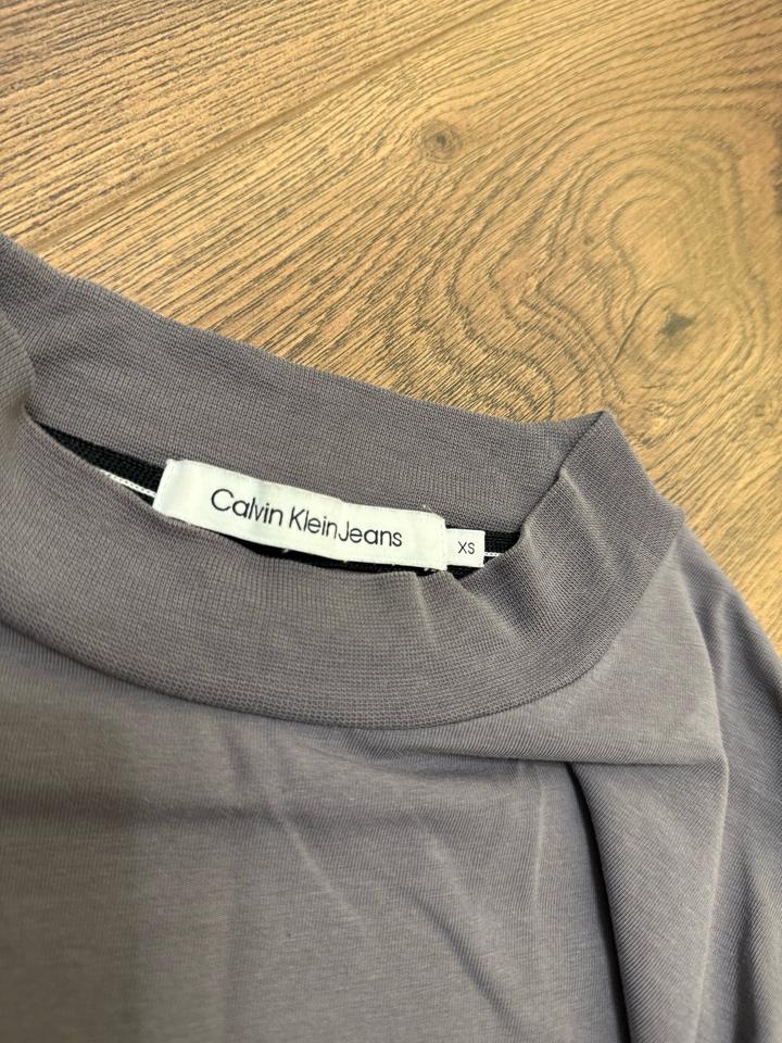 Футболка Calvin Klein