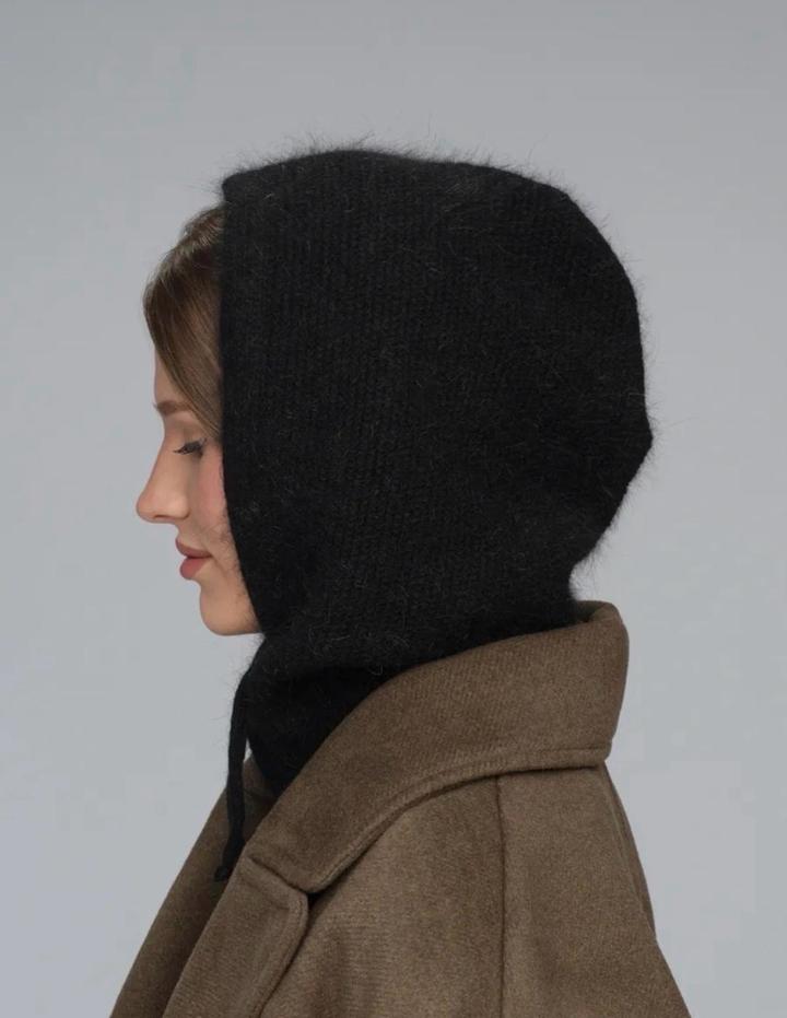 Капор черный женский