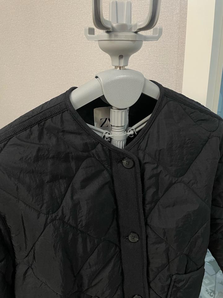 Черная куртка Zara