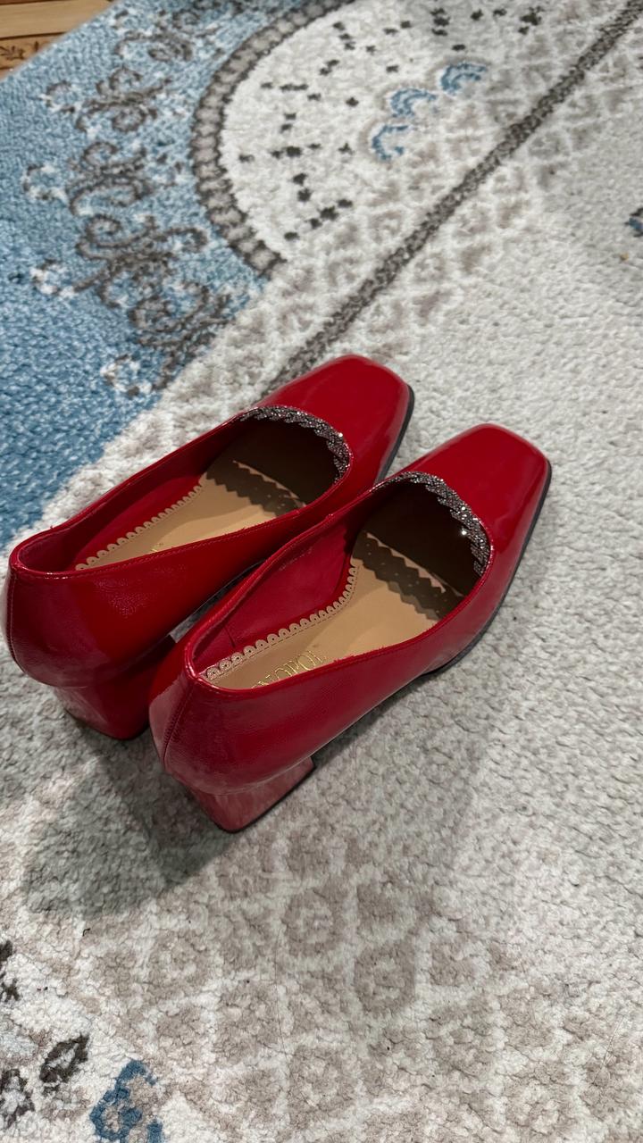 красные каблуки, 39 размер