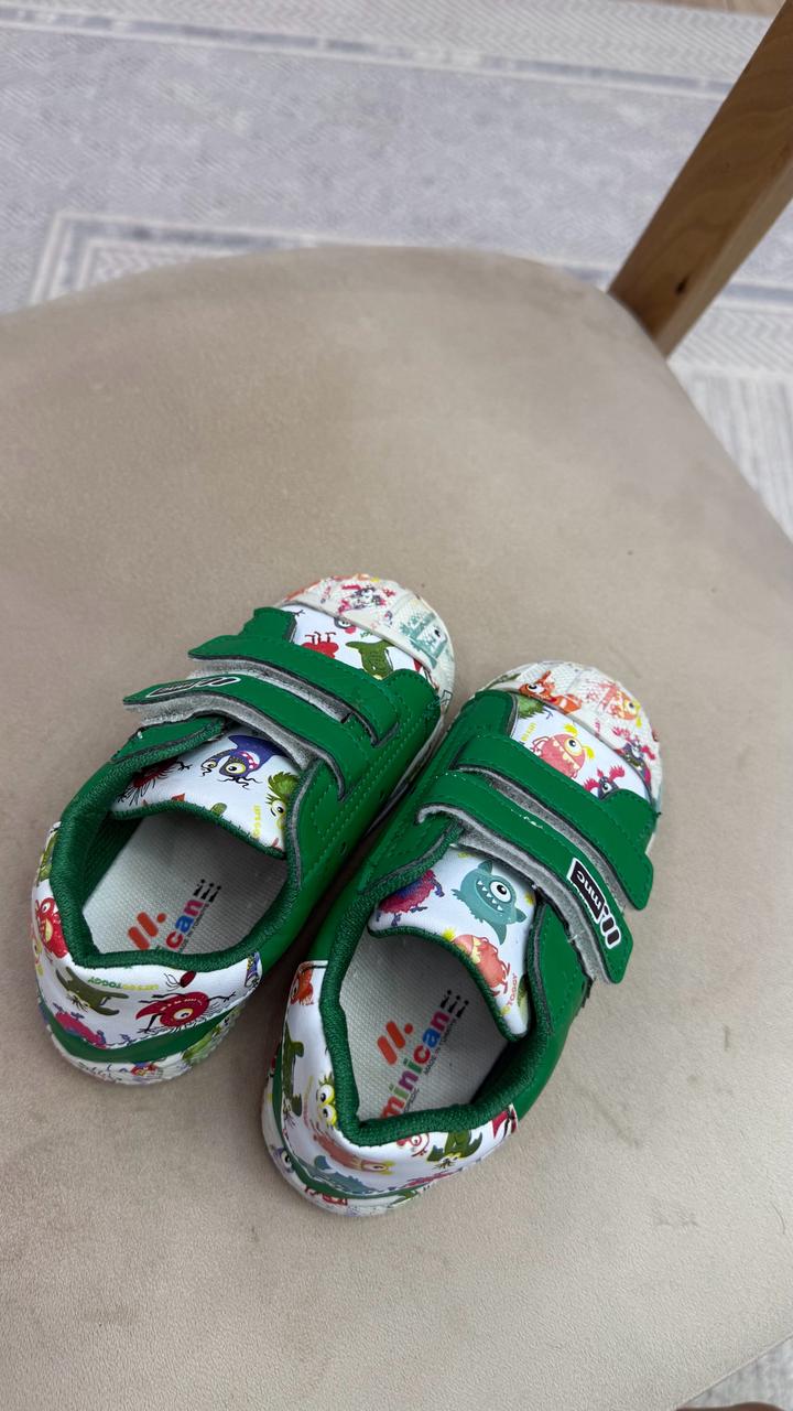 Новые кроссовки Minican