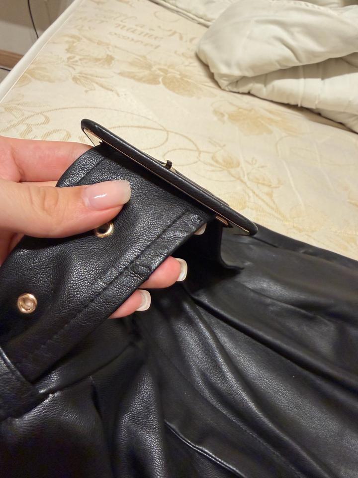 Кожаные шорты Love republic