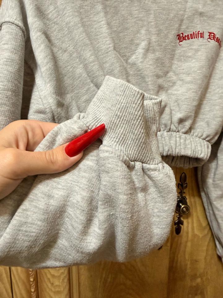 стильная укороченная кофта от Bershka