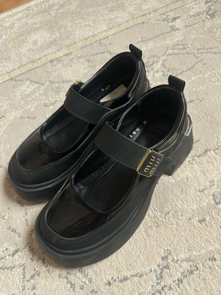 Чёрные лоферы Miu Miu 🖤