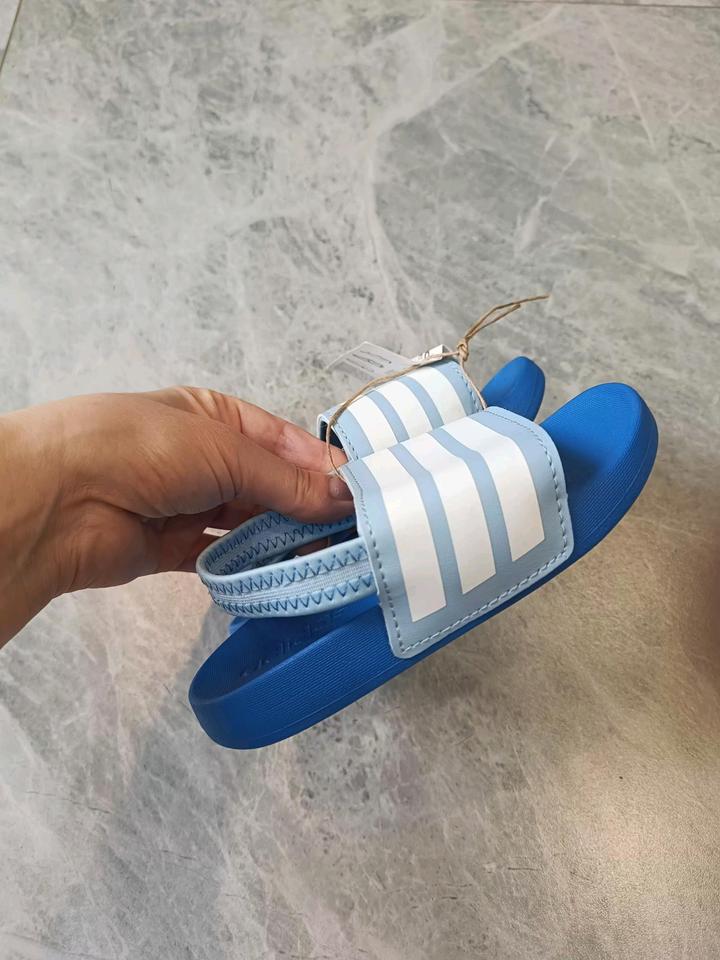 Сандалии Adidas 3-4 года, оригинал