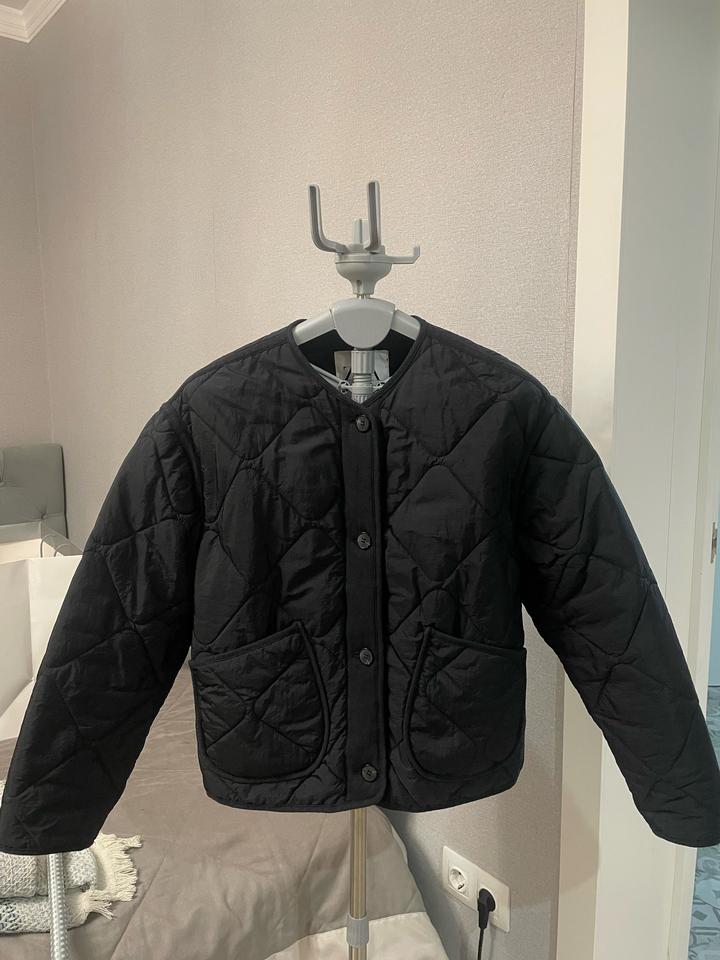 Черная куртка Zara