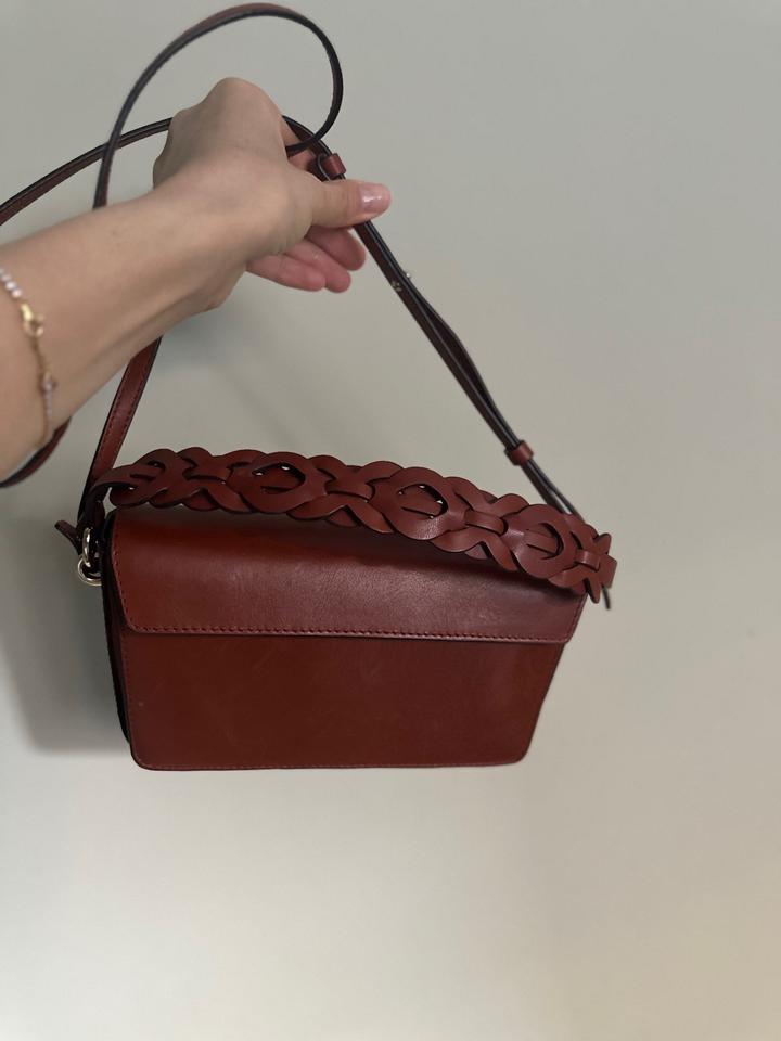 Сумка кроссбоди MASSIMO DUTTI. Натуральная кожа