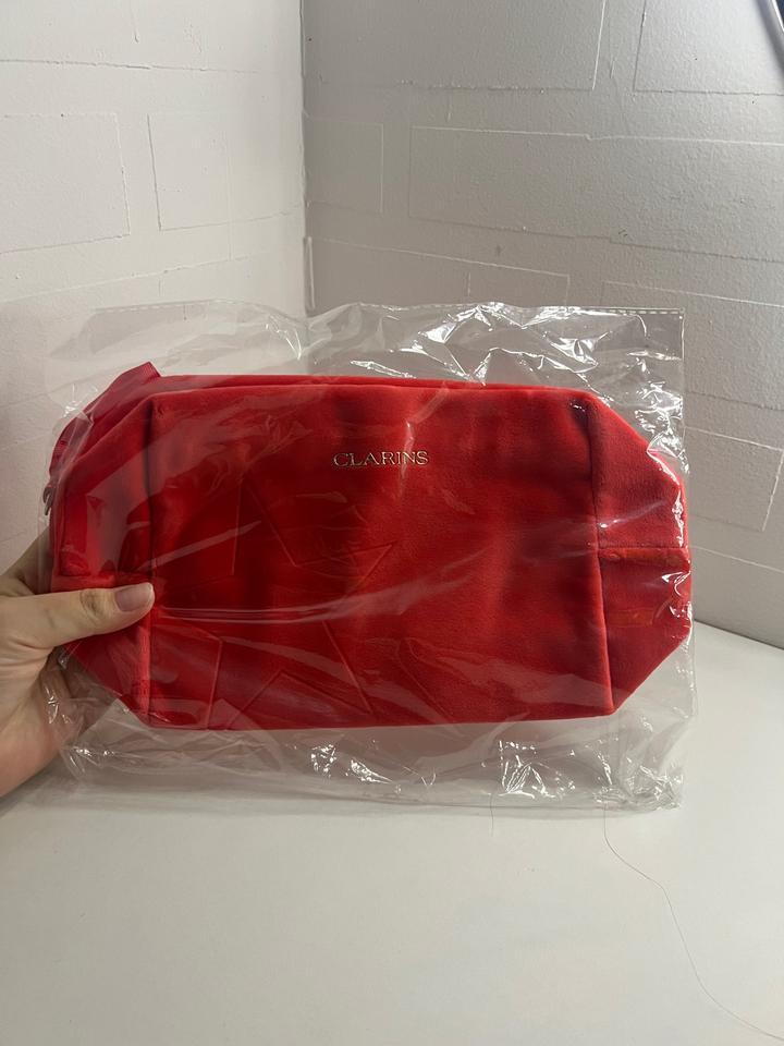 косметичка Clarins