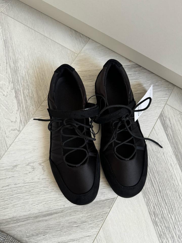 Балетки Uniqlo