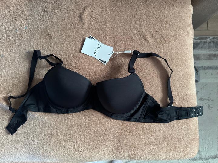 Бюстгалтер нижнее белье гладкий