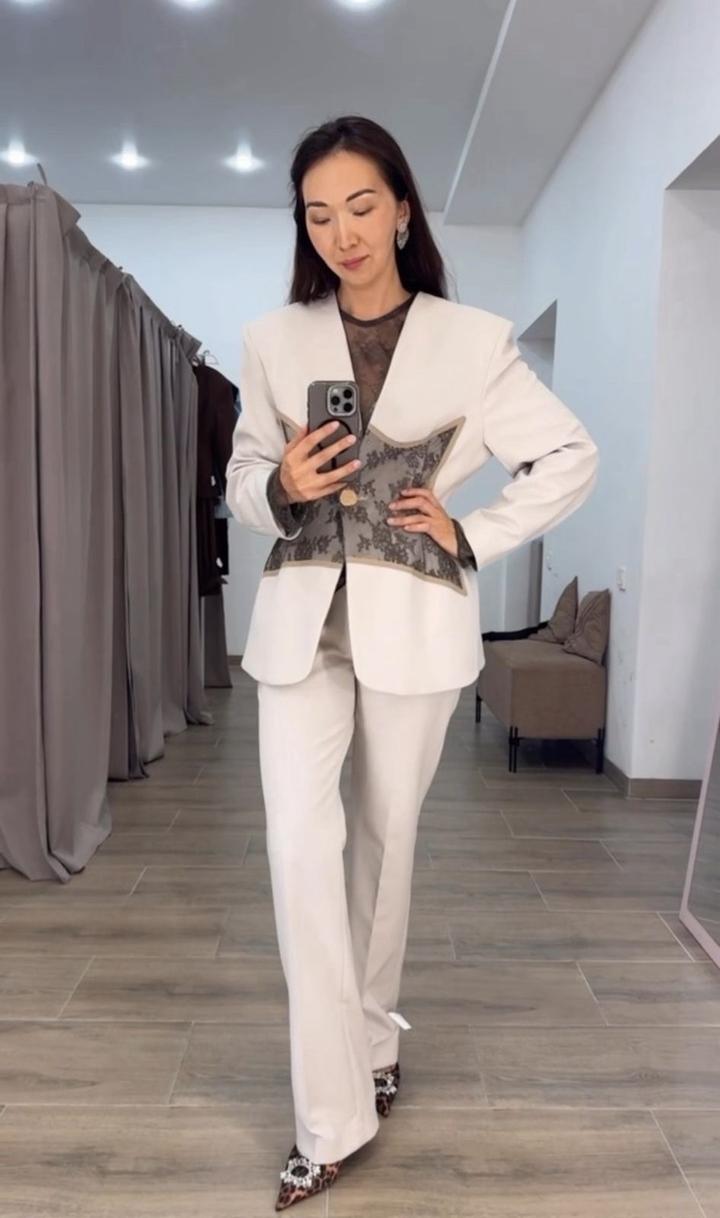 Костюм женский