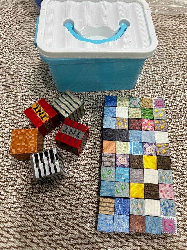 50 магнитных блоков, 5 кубиков майнкрафт и коробка