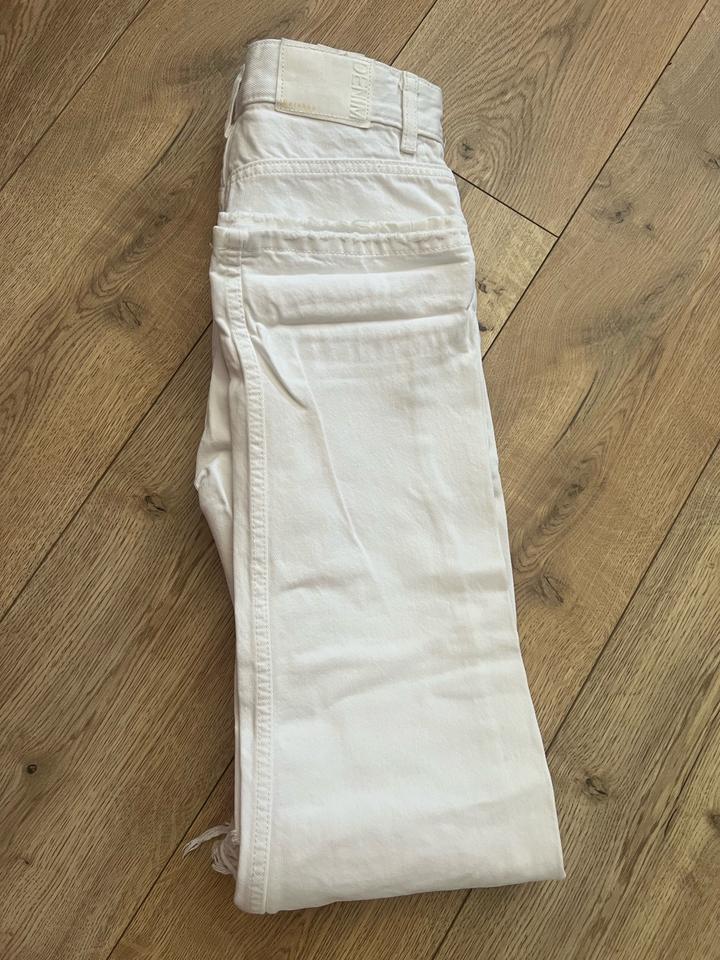 джинсы от Bershka