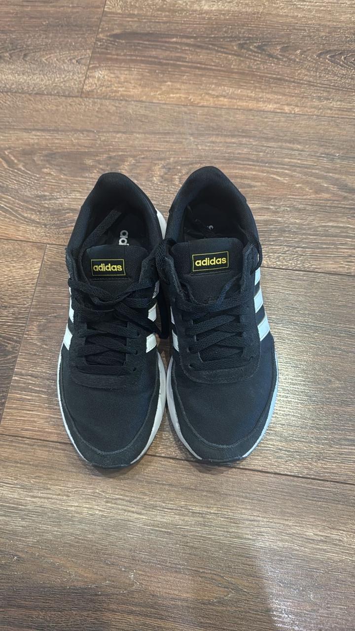 Кроссовки Adidas