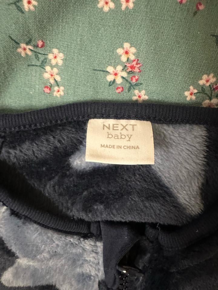 Флисовый комбинезон с ножками от Некст