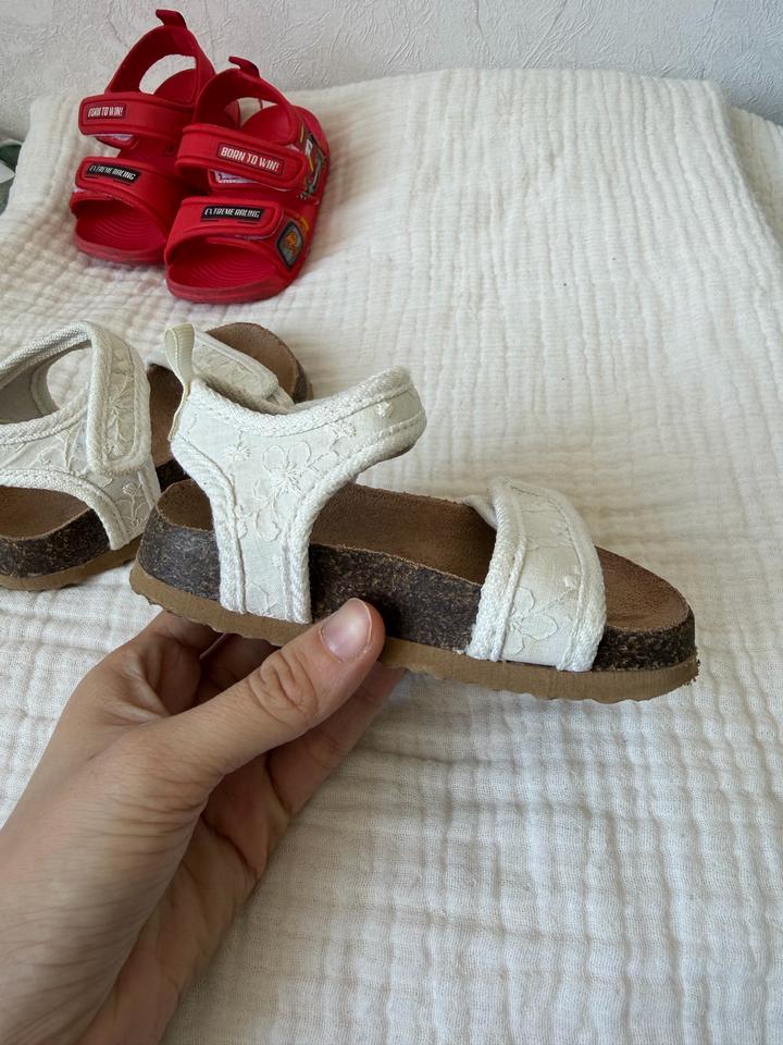 Детская обувь