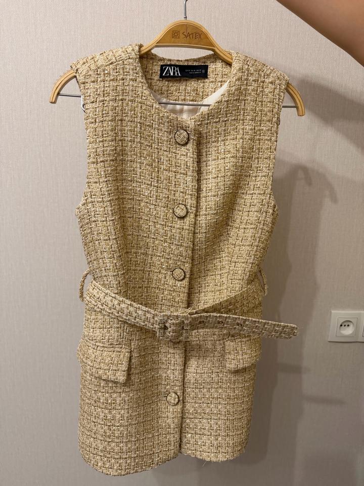 Жилетка от Zara