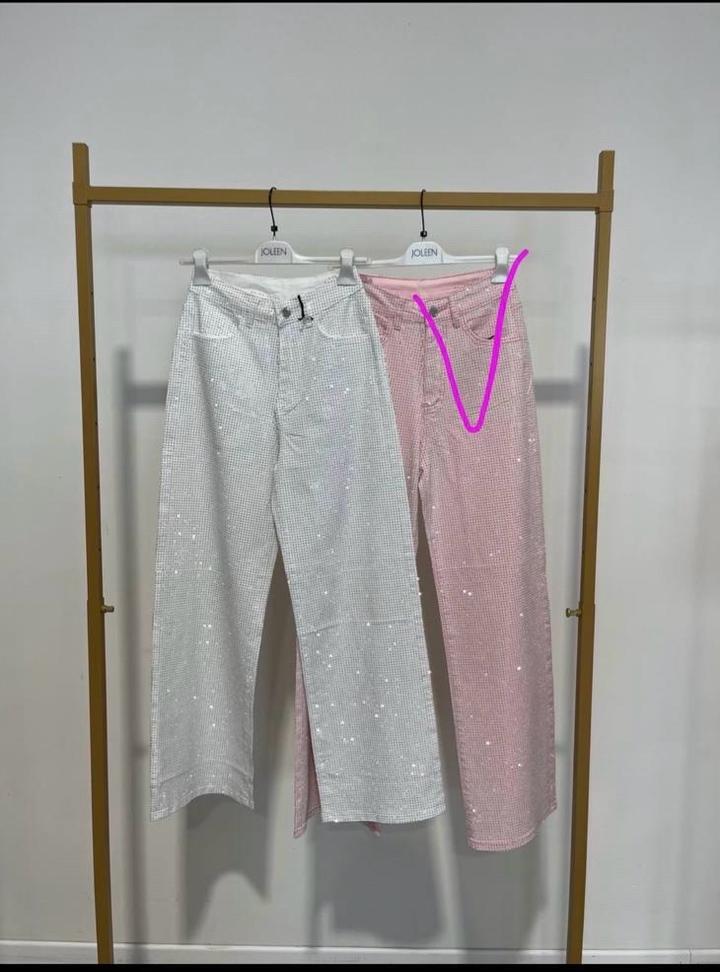 Продаю джинсы