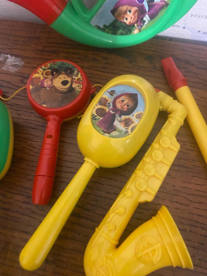 Игрушки музыкальные инструменты