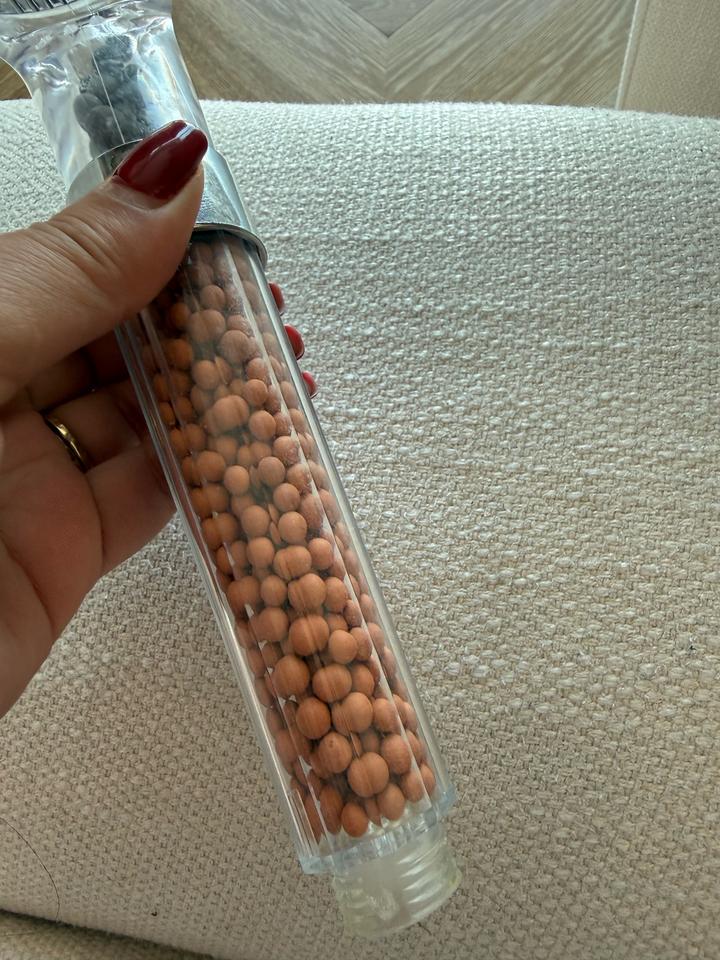 Душевая лейка с фильтром с эффектом СПАс возможностью замены наполнителя