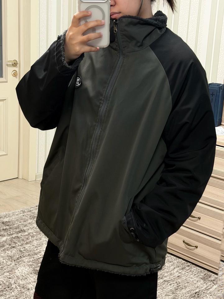 весенняя двухсторонняя куртка