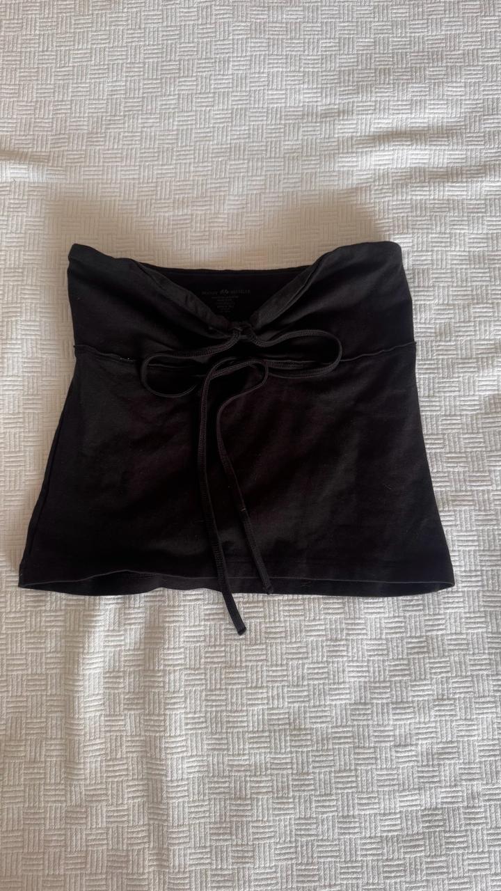 Черный топ на завязке Brandy Melville