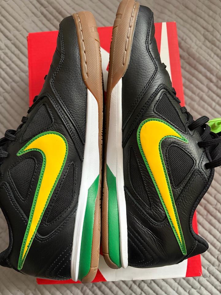 Nike gato brasil футзалки