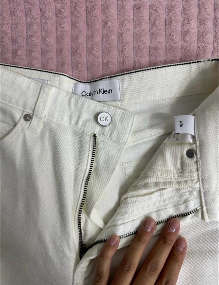 Джинсы Calvin Klein
