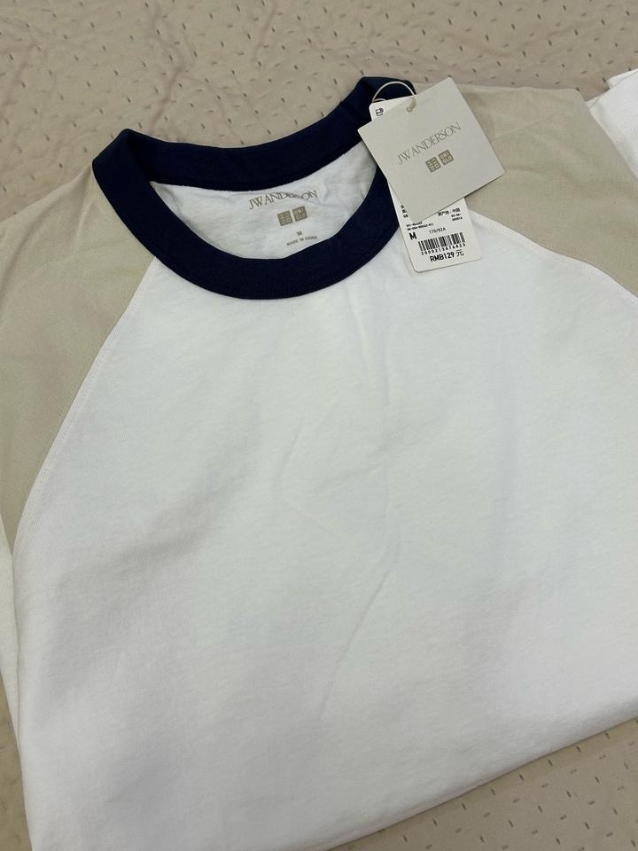 Футболка Uniqlo