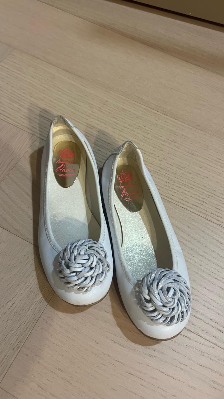 Белые нарядные детские балетки