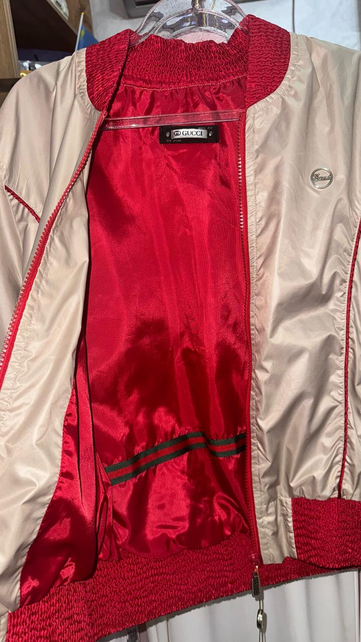 Бежевый бомбер Gucci