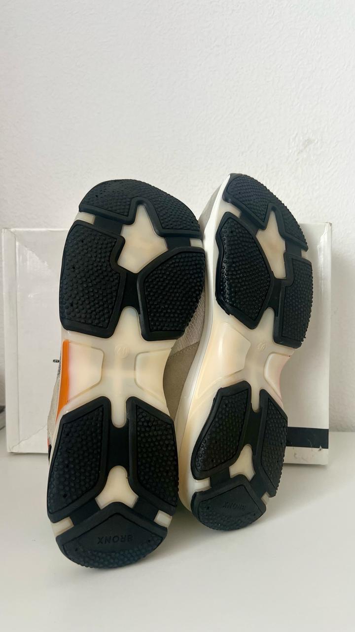 Кроссовки Bronx