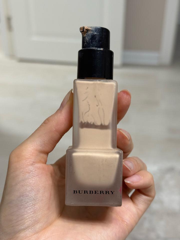 BURBERRY тональный крем