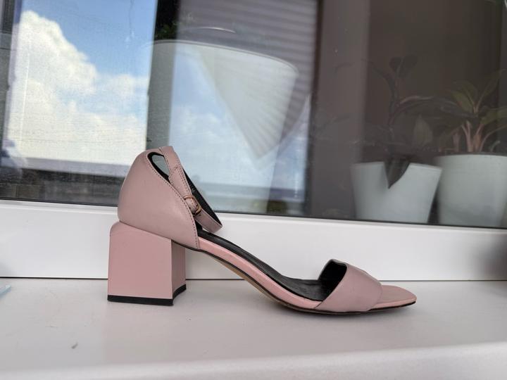 Босоножки Respect