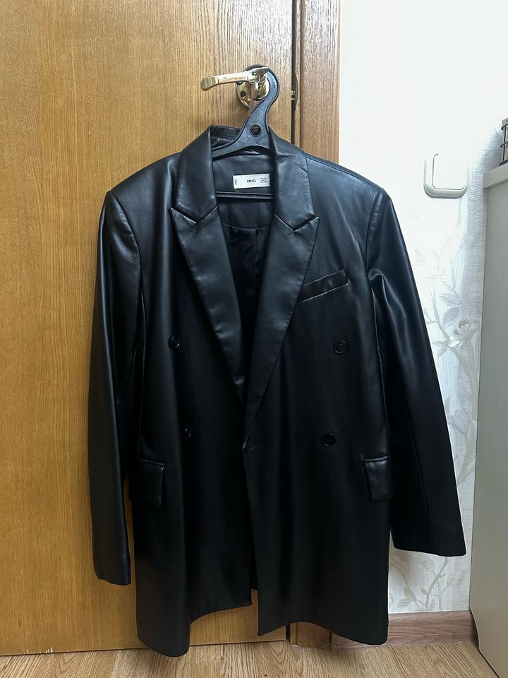 Кожаный пиджак Zara