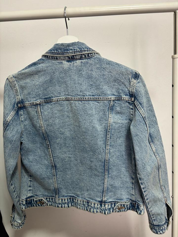 Джинсовая куртка Zara