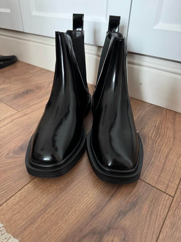 Новые весенние челси The Row