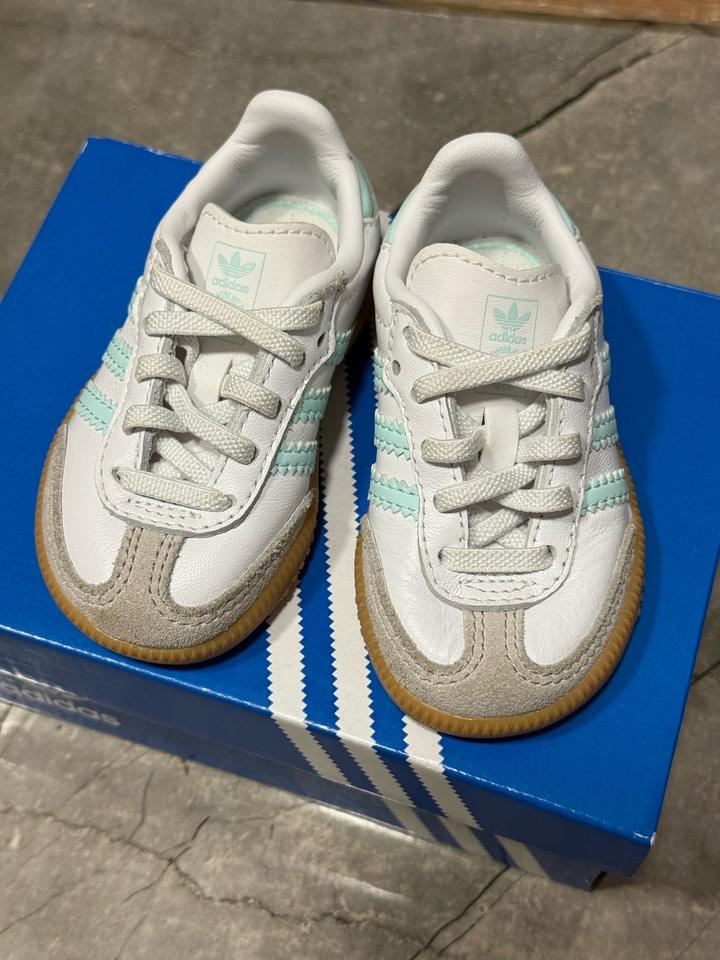 Детские кроссы Adidas