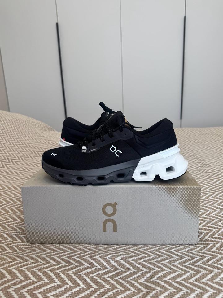 Кроссовки On Running