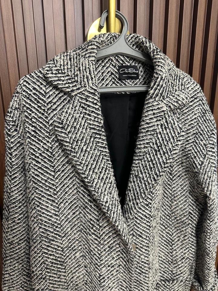 Пальто Aisho.Почти новый.Покупала за 80.000.Продам за 20.000