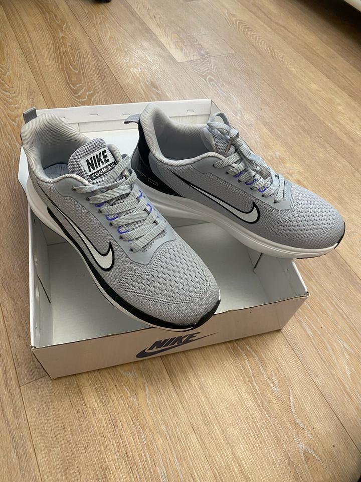 Кроссовки Nike