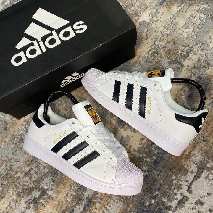 Adidas Superstar