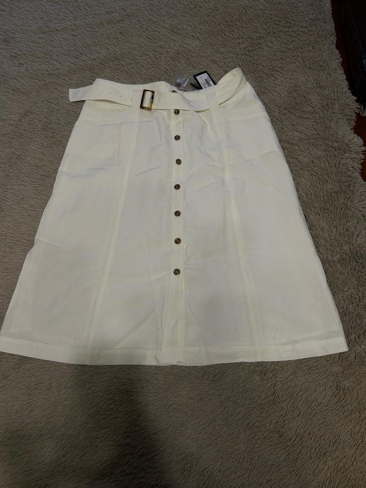 Белая юбка