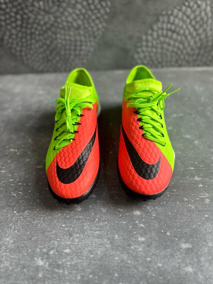 Сороконожки Nike Hypervenom
