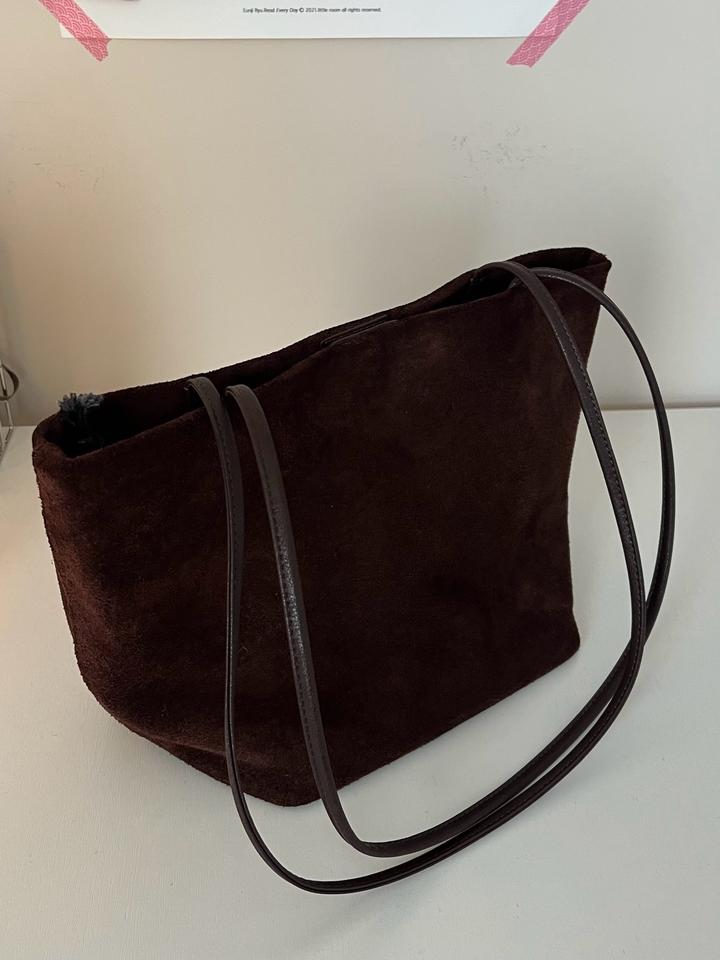 Коричневая замшевая сумка